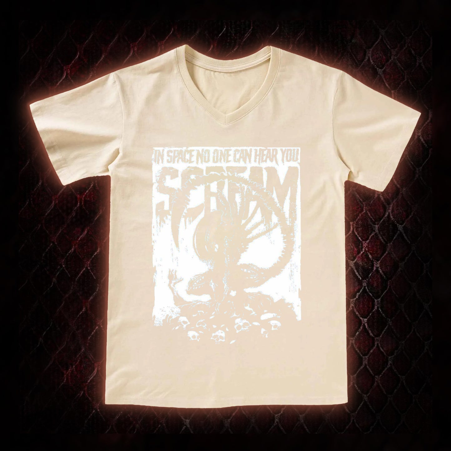 Alien 'In Space No One Can Hear You Scream' Xenomorph Graphic V-Neck T-Shirt - Sci-Fi Horror Franchise Tribute Piece