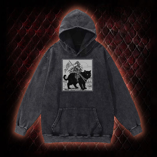 Vintage Knight & Giant Black Cat Medieval Fantasy Graphic Vintage-Hoodie - Whimsical Retro Aesthetic Statement Piece