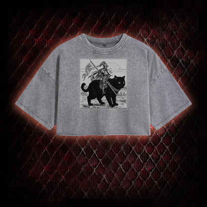 Vintage Knight & Giant Black Cat Medieval Fantasy Graphic Vintage-Cropped T-shirt  - Whimsical Retro Aesthetic Statement Piece