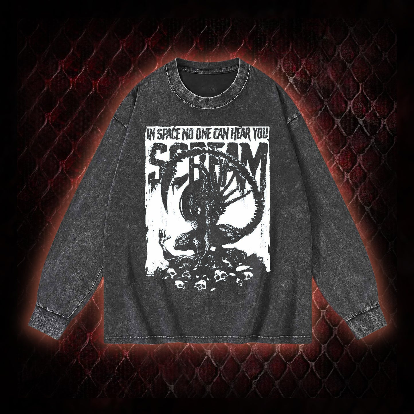 Alien 'In Space No One Can Hear You Scream' Xenomorph Graphic Vintage-Sweatshirt  - Sci-Fi Horror Franchise Tribute Piece