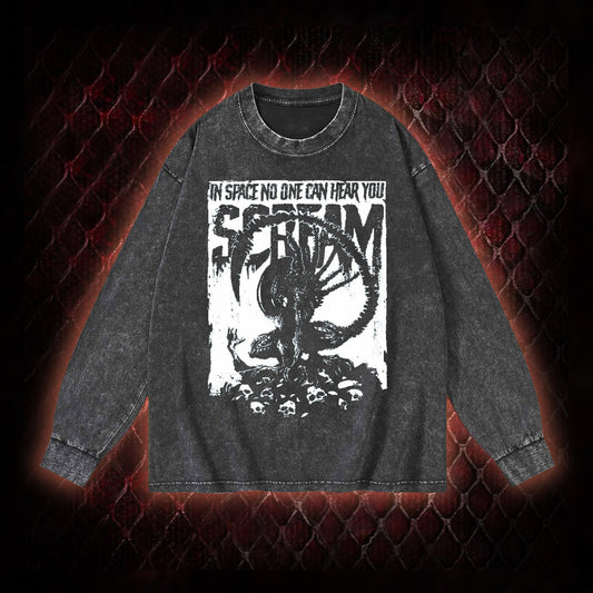 Alien 'In Space No One Can Hear You Scream' Xenomorph Graphic Vintage-Sweatshirt  - Sci-Fi Horror Franchise Tribute Piece