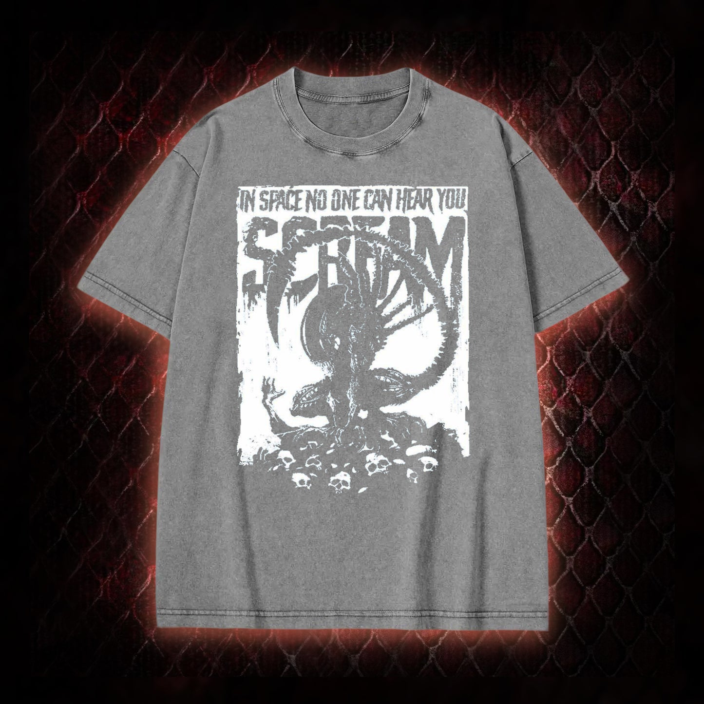 Alien 'In Space No One Can Hear You Scream' Xenomorph Graphic Vintage-T-Shirt - Sci-Fi Horror Franchise Tribute Piece