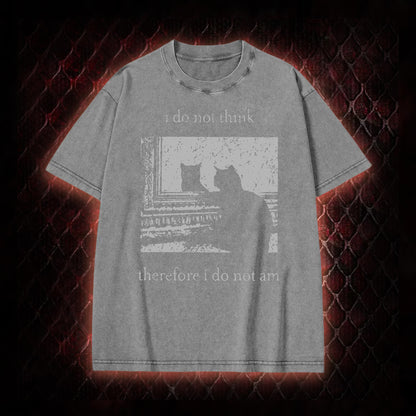 Philosophical Cat Meme 'I Do Not Think Therefore I Do Not Am' Graphic Vintage-T-Shirt - Humorous Philosophy & Cat Enthusiast Statement Piece