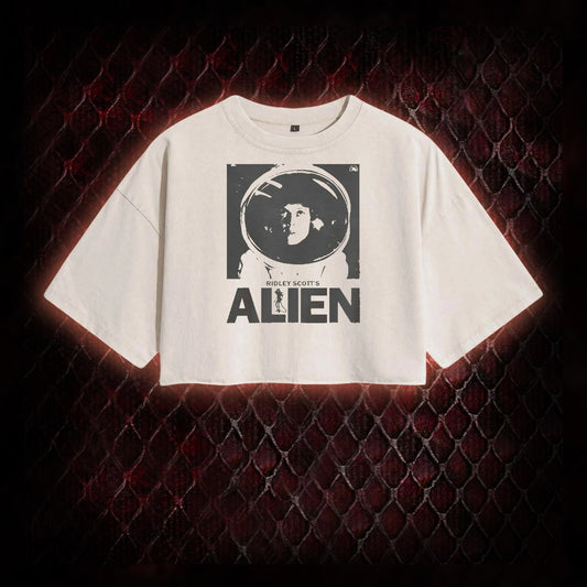 Ridley Scott's Alien Ellen Ripley Astronaut Graphic Vintage-Cropped T-shirt  - Sci-Fi Horror Franchise Icon Tribute Piece